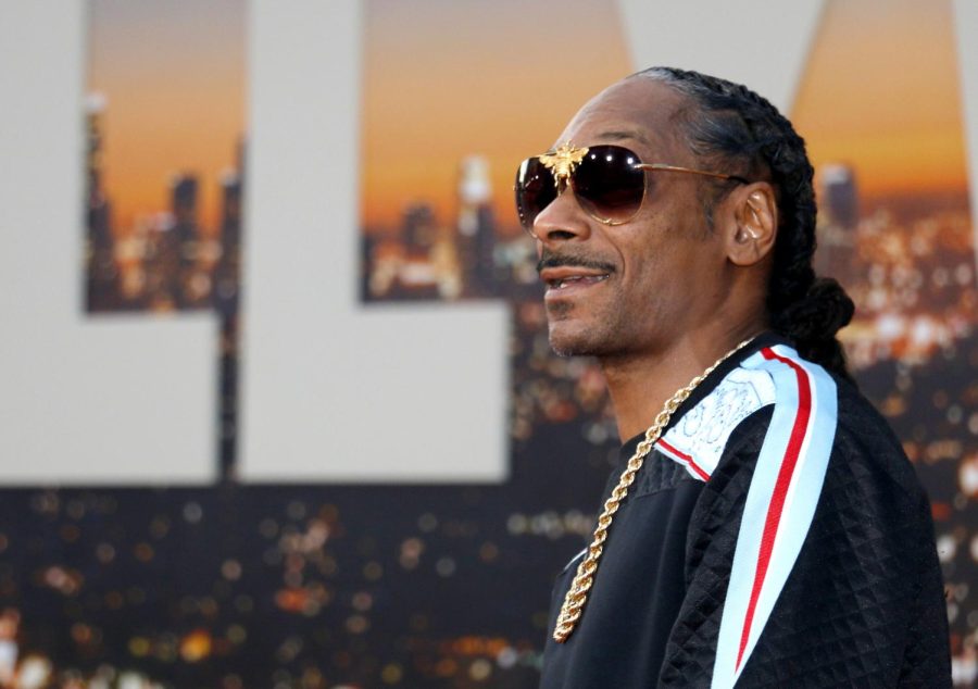 Snoop Dogg opened the Super Bowl LVI halftime show with a performance of The Next Episode.