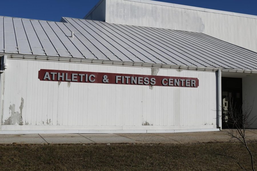 The+soon+to+be+decommissioned+HCC+Athletics+%26+Fitness+Center+front+view.+